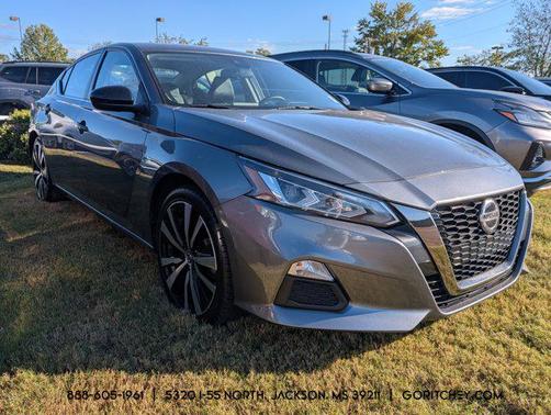 2022 Nissan Altima SR FWD