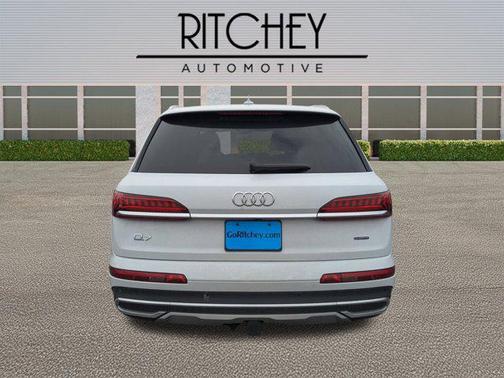 2023 Audi Q7 55 Premium Plus