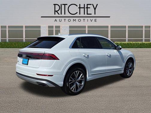 2025 Audi Q8 55 Premium Plus