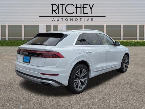 2025 Audi Q8 55 Premium Plus