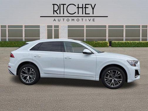 2025 Audi Q8 55 Premium Plus