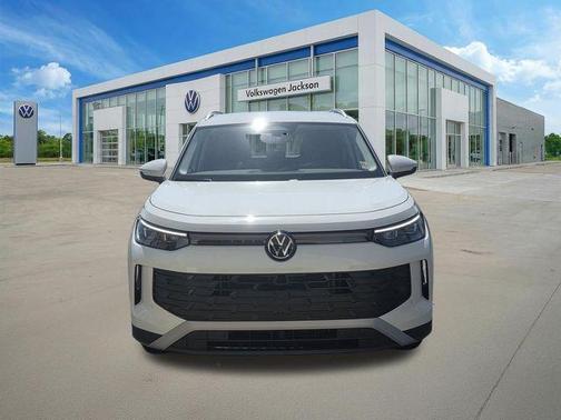 Pure White 2025 Volkswagen Tiguan 2.0T S