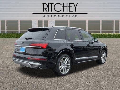 2025 Audi Q7 55 Premium Plus