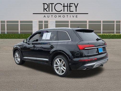 2025 Audi Q7 55 Premium Plus