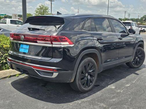 2024 Volkswagen Atlas Cross Sport 2.0T SE w/Technology