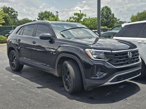 2024 Volkswagen Atlas Cross Sport 2.0T SE w/Technology