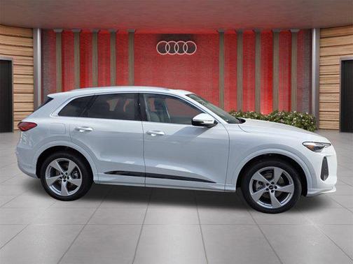 2025 Audi Q5 Prestige TFSI quattro S tronic