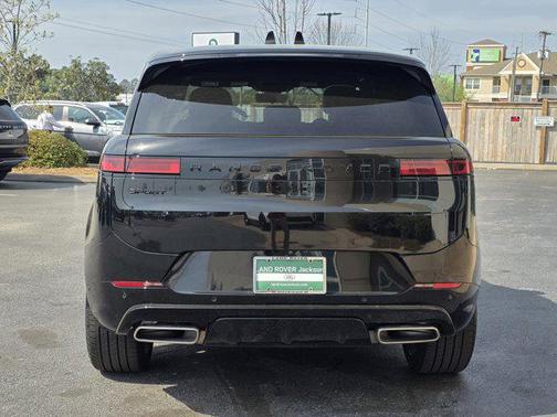 2025 Land Rover Range Rover Sport SE
