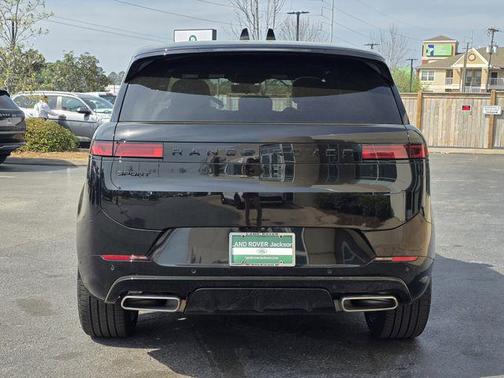 2025 Land Rover Range Rover Sport SE