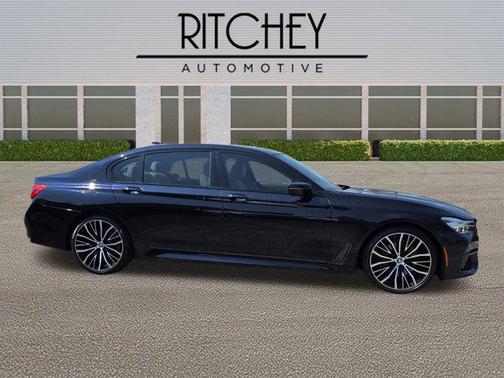 2019 BMW 740 740i