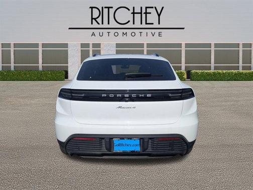 2024 Porsche Macan 4