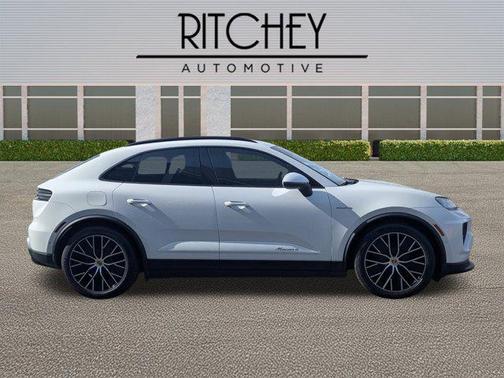 2024 Porsche Macan 4