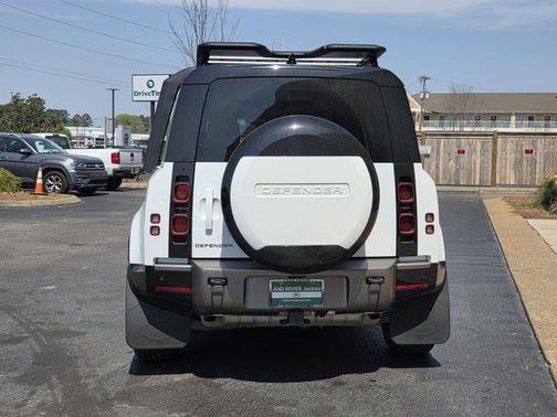 Fuji White 2024 Land Rover Defender 110 P400 X-Dynamic SE