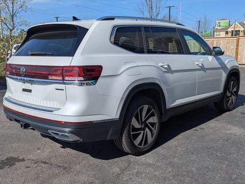 2024 Volkswagen Atlas 2.0T SEL