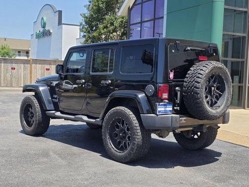 Black Clearcoat 2016 Jeep Wrangler Unlimited Sahara
