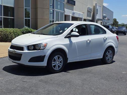 Summit White 2014 Chevrolet Sonic LT