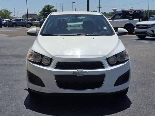Summit White 2014 Chevrolet Sonic LT