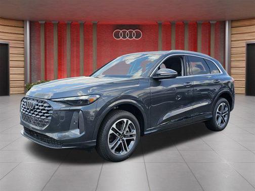 2025 Audi Q5 Premium