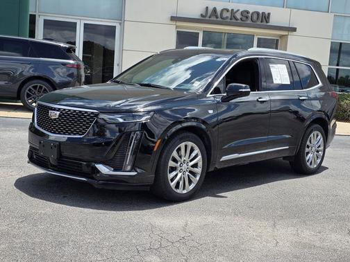 Stellar Black Metallic 2023 Cadillac XT6 Premium Luxury FWD
