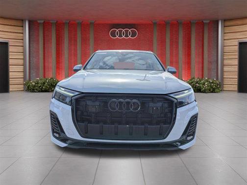 2026 Audi Q7 55 Premium Plus