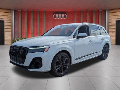 2026 Audi Q7 55 Premium Plus