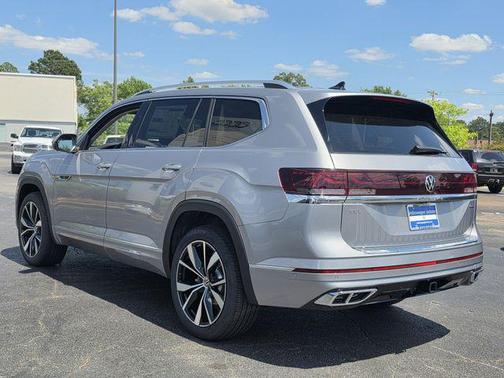 Silver Mist Metallic 2026 Volkswagen Atlas 2.0T SEL Premium R-Line 4MOTION