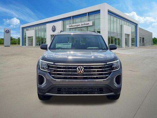 pure gray 2026 Volkswagen Atlas 2.0T SE w/Technology