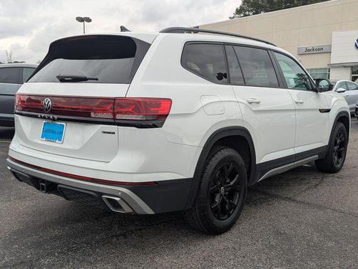 2025 Volkswagen Atlas 2.0T Peak Edition