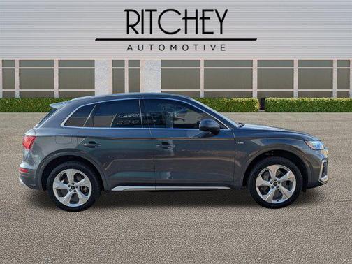 2022 Audi Q5 45 S line Premium Plus