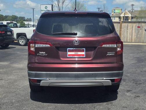 Deep Scarlet Pearl 2021 Honda Pilot Touring 8-Passenger