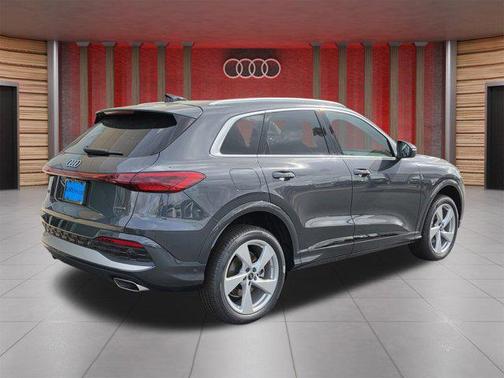 2025 Audi Q5 Premium Plus