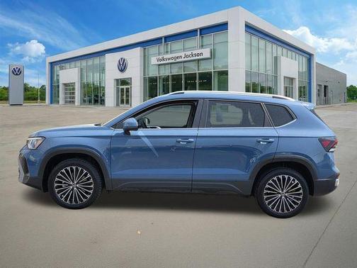 Monterey Blue Pearl 2025 Volkswagen Taos 1.5T SE