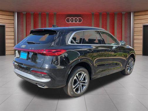 2025 Audi Q5 Premium