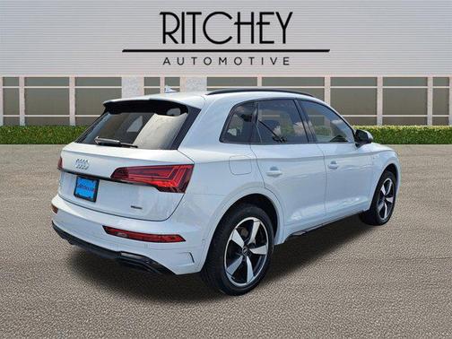 2022 Audi Q5 45 S line Prestige