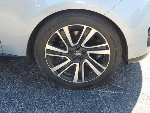 2023 Land Rover Range Rover P400 SE