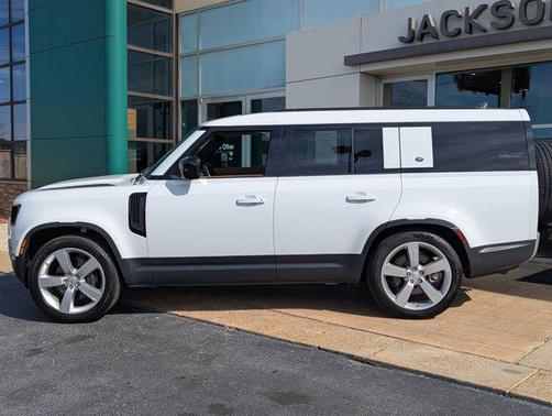2024 Land Rover Defender 130 P400 S