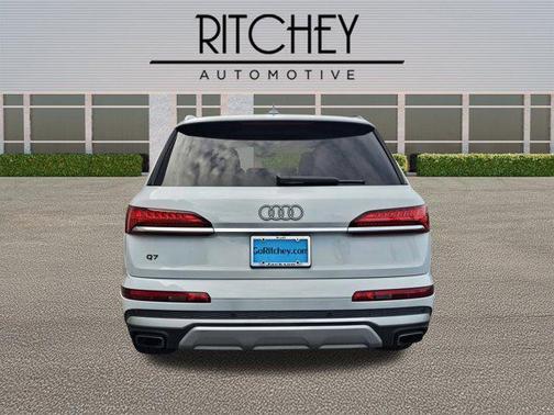 2025 Audi Q7 55 Premium Plus