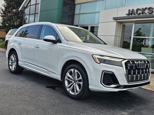 Glacier White 2025 Audi Q7 55 Premium Plus