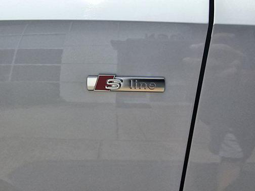 2023 Audi Q3 45 S line Premium Plus