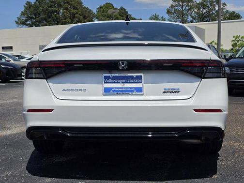 Platinum White Pearl 2025 Honda Accord Hybrid Sport-L