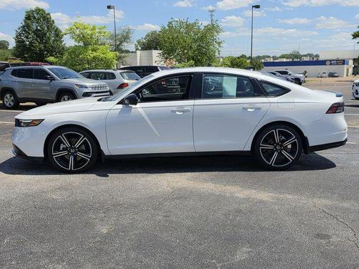 Platinum White Pearl 2025 Honda Accord Hybrid Sport-L
