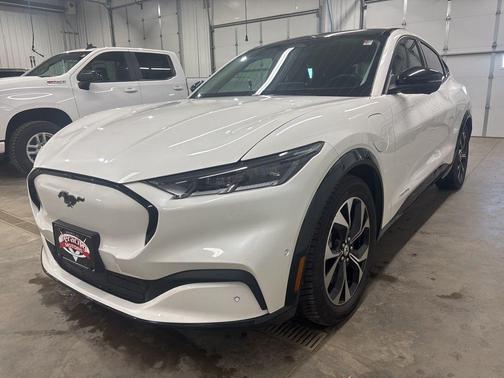 Star White Metallic Tri-Coat 2021 Ford Mustang Mach-E Premium