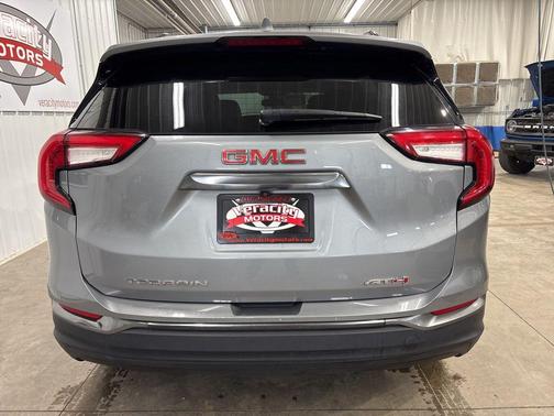 Sterling Metallic 2023 GMC Terrain AWD AT4