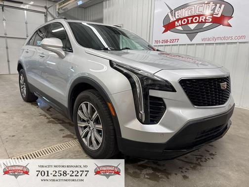 Radiant Silver Metallic 2019 Cadillac XT4 Sport