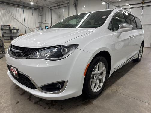 Bright White Clearcoat 2020 Chrysler Pacifica Limited
