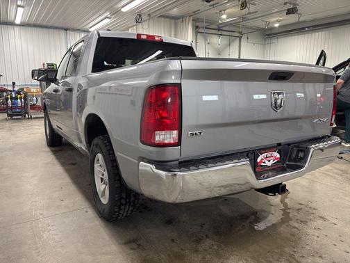 Billet Silver Metallic Clearcoat 2023 RAM 1500 Classic SLT