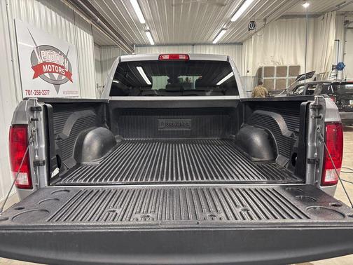 Billet Silver Metallic Clearcoat 2023 RAM 1500 Classic SLT
