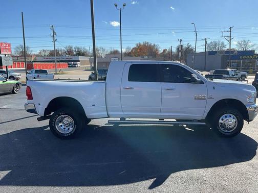 2014 RAM 3500 SLT 4x4 4dr Mega Cab 6.3 ft. SB DRW Pickup