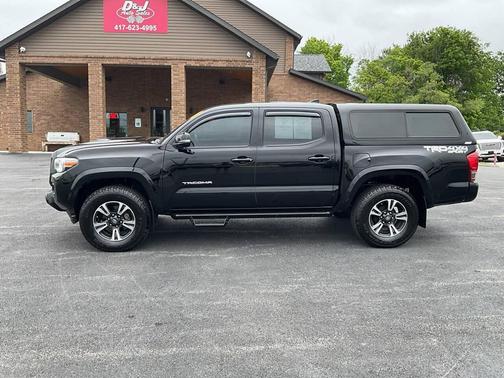 Black 2016 Toyota Tacoma TRD Sport