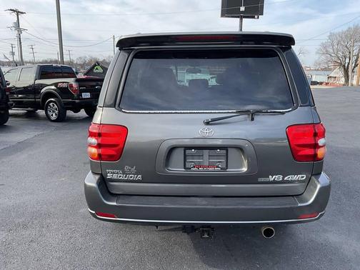 2004 Toyota Sequoia Limited